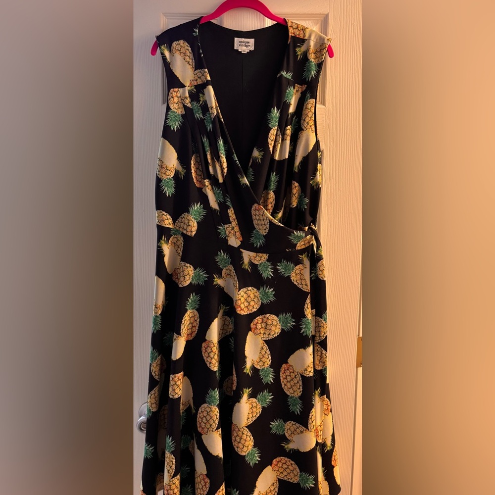 Unique Vintage Black Pineapple Print Midi Wrap Dress